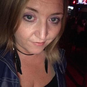 Meet your Posher, Joelle